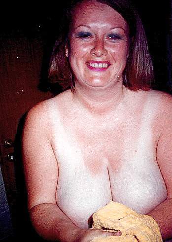 mollige Frau mit massiven Titten